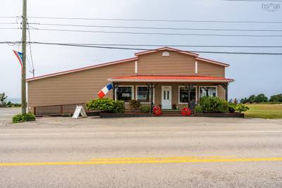 9613 Highway 1 — photo 2
