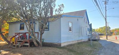 2082 Highway 1 — photo 2