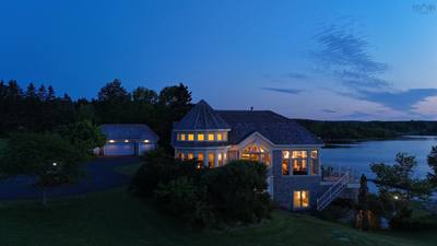 2641 West Bay Road — photo 4