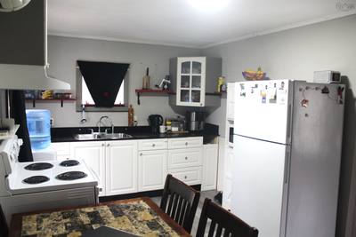 9916 St Margarets Bay Road — photo 3