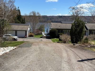 426 Stewart Road — photo 4