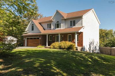 150 Matthew Drive — photo 2