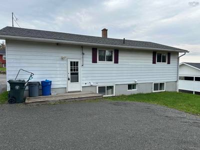 32 Greening Drive — photo 3
