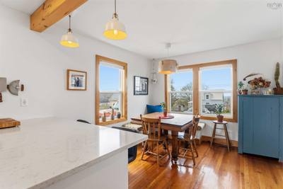 521 Granville Road — photo 8