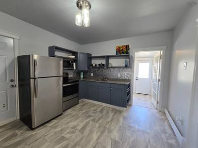 66 Oak Street — photo 3