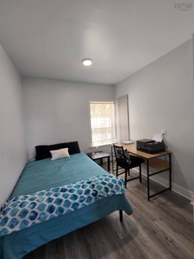 66 Oak Street — photo 8
