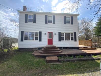 156 College Street — photo 2