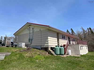 346 Grandique Ferry Road — photo 2