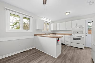 265 Dyke Road — photo 7