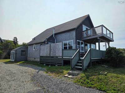 1 Bayberry Road — photo 3