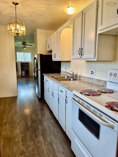 268 Stoney Island Road — photo 8
