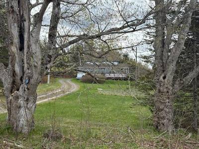 207 Bennetts Bay Road — photo 3