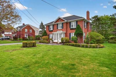46 Highland Drive — photo 2