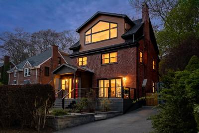 1129 Rockcliffe Street — photo 3