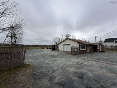 1323 Highway 2 — photo 3