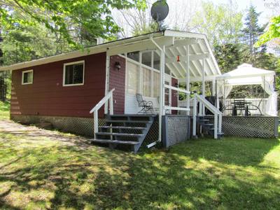 70 Sefferns Lake Drive — photo 2