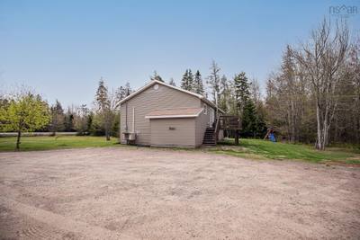 1223 Southampton Road — photo 4
