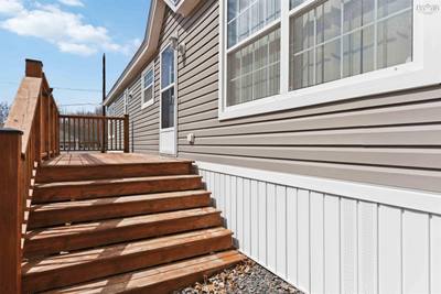 63 Douglas Avenue — photo 4