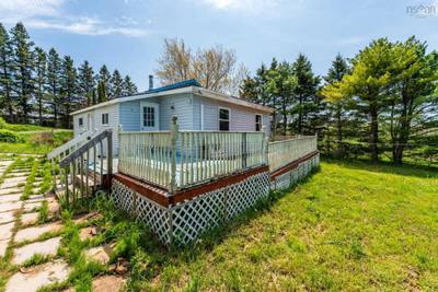 445 Highway 201 — photo 2