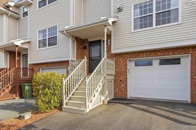 60 Emma Court — photo 2