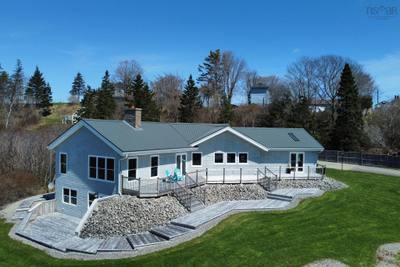 52 Captain Landers Court — photo 2