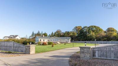 52 Captain Landers Court — photo 4