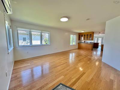 469 Brunswick Street — photo 3