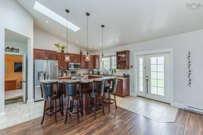 3548 Gairloch Road — photo 8