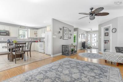 277 Victoria Road — photo 4