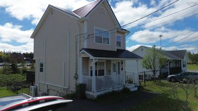 431 Young Street — photo 2