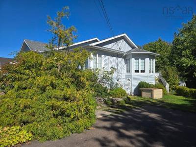 40 Silverwood Dr. — photo 3