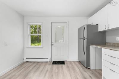 84 Lawrence Street — photo 4