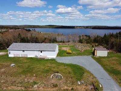 101 Scrivens Road — photo 4