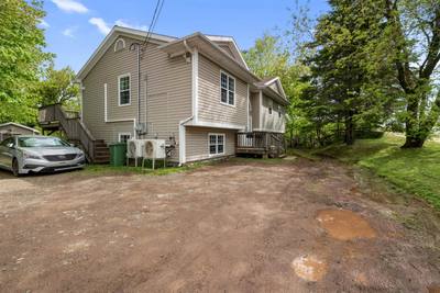 295 Queen Street — photo 3