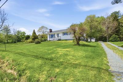 512 Windsor Junction Road — photo 4
