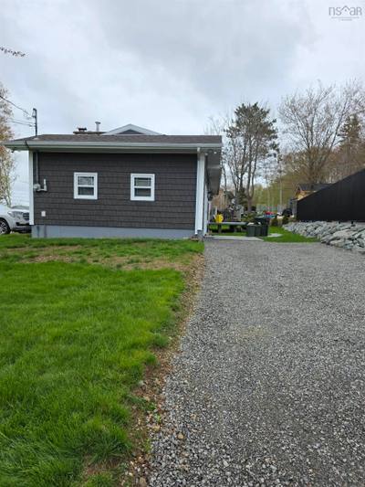 44 Beaumont Avenue — photo 3