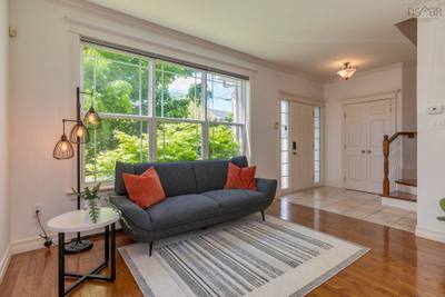 15 Kingsbury Way — photo 3