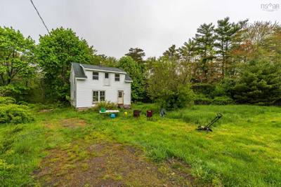 9596 Highway 8 — photo 2