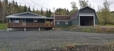 1011 East Margaree Road — photo 3