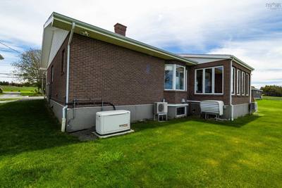 1285 Highway 1 — photo 4