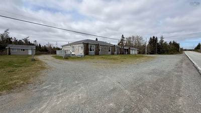16989 Highway 7 — photo 2