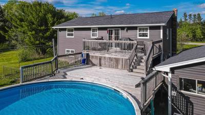 217 Lakecrest Drive — photo 8