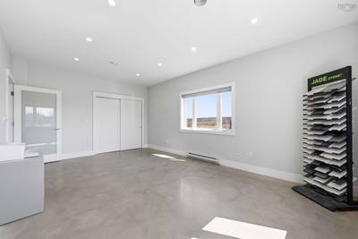 1200 Parkway Drive — photo 8