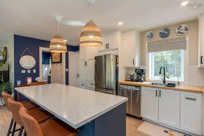 8 Alexander Avenue — photo 5