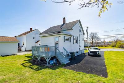24 Highland Street B1a 2t5 Street — photo 2