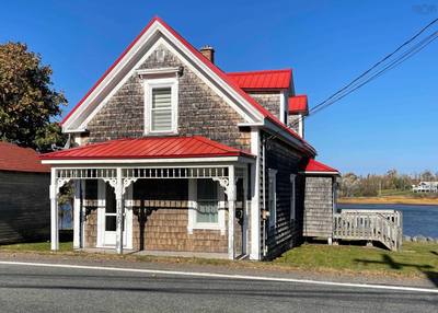 1729 Highway 6 — photo 3