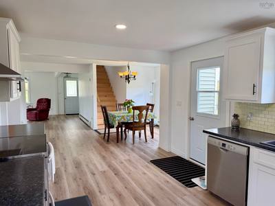 20 Jacquard Road — photo 4
