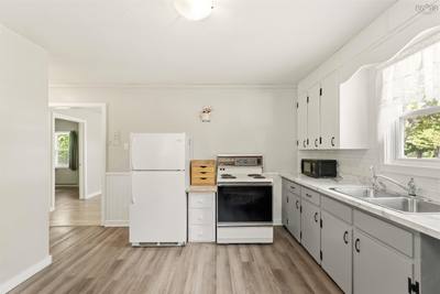 14284 Highway 1 — photo 8