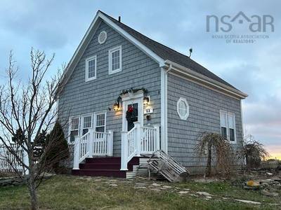 19 Cove Road — photo 2