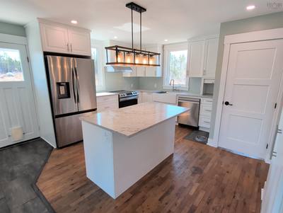 2351 Ostrea Lake Road — photo 5